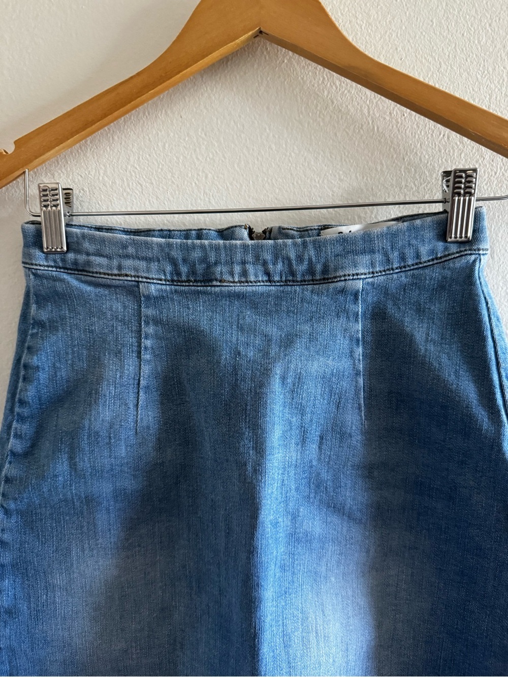 Reformation Evie Barbados Denim Raw Hem Mini Skirt size 27 - Picture 8 of 10